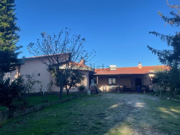casa indipendente in vendita a Cisterna di Latina