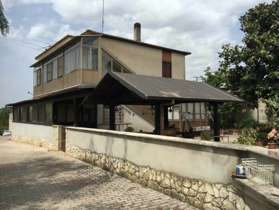 casa indipendente in vendita a Cisterna di Latina in zona Le Castella