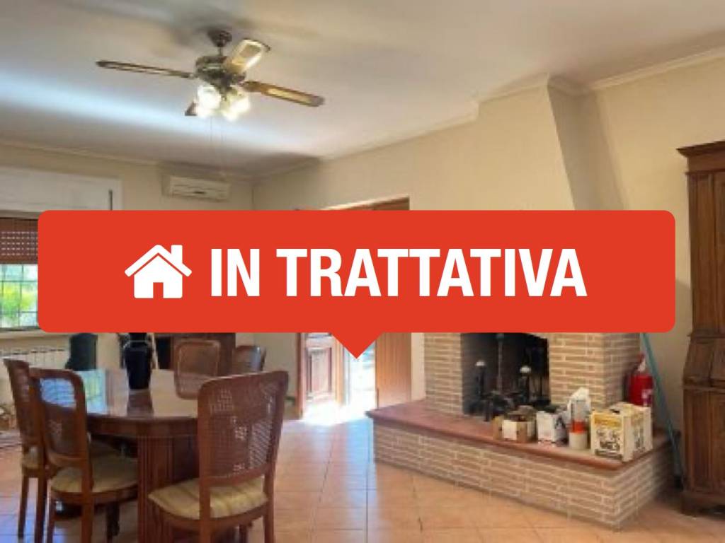 casa indipendente in vendita a Cisterna di Latina
