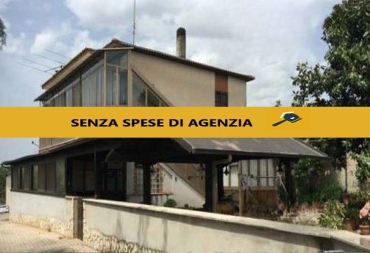 casa indipendente in vendita a Cisterna di Latina