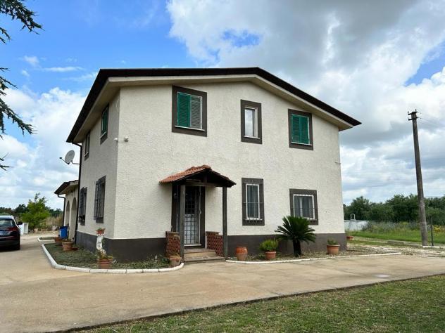 casa indipendente in vendita a Cisterna di Latina