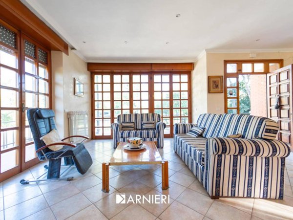 casa indipendente in vendita a Cisterna di Latina