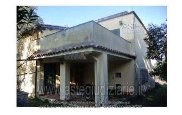 casa indipendente in vendita a Cisterna di Latina