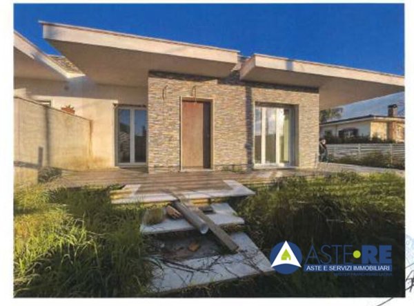 casa indipendente in vendita a Cisterna di Latina