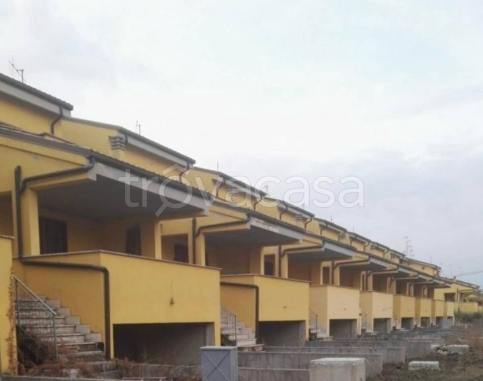 casa indipendente in vendita a Cisterna di Latina