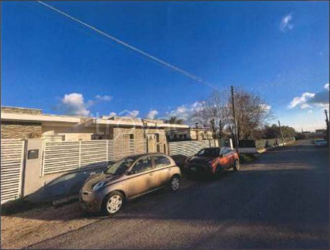 casa indipendente in vendita a Cisterna di Latina