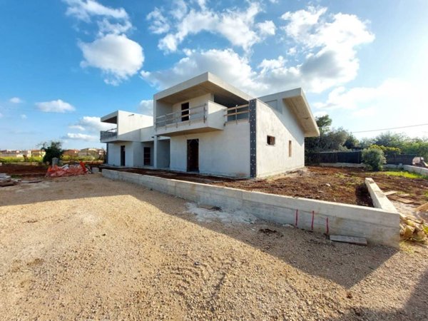 casa indipendente in vendita a Cisterna di Latina