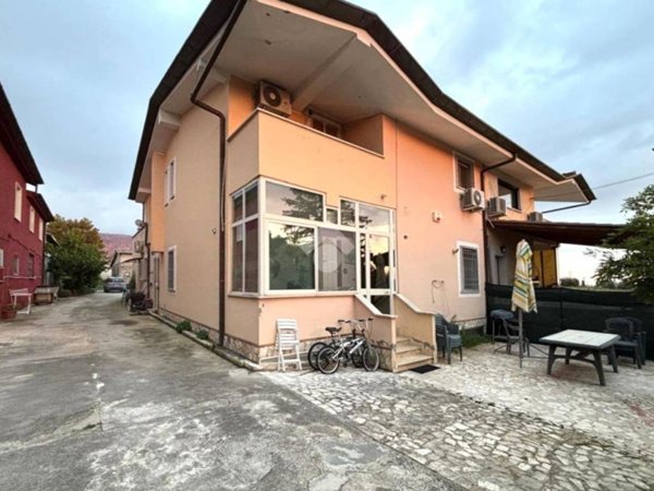 casa indipendente in vendita a Cisterna di Latina