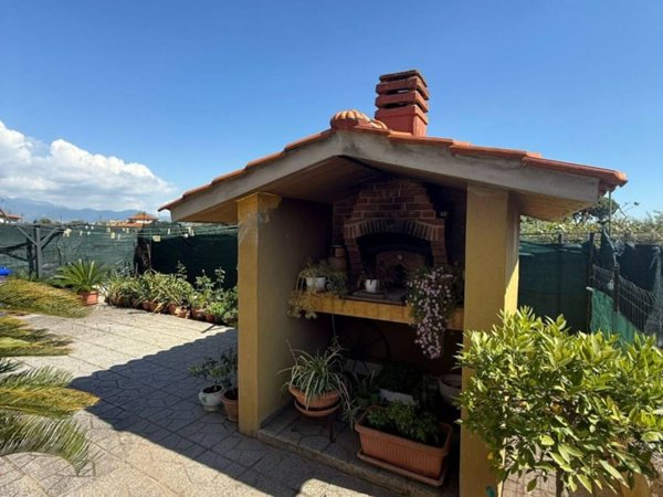 casa indipendente in vendita a Cisterna di Latina