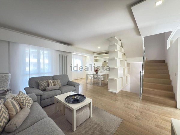 casa indipendente in vendita a Cisterna di Latina