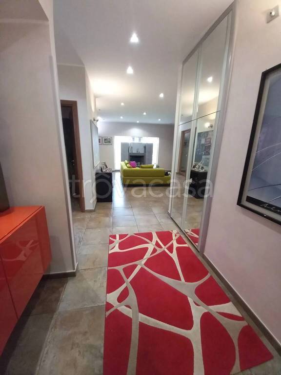casa indipendente in vendita a Cisterna di Latina