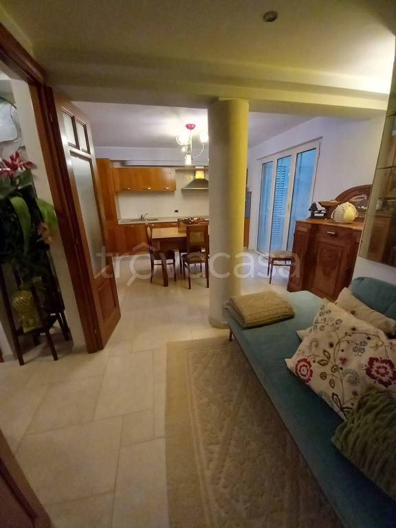 casa indipendente in vendita a Cisterna di Latina