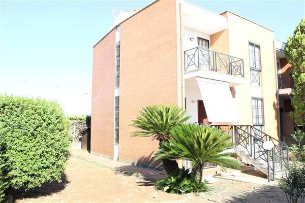 casa indipendente in vendita a Cisterna di Latina