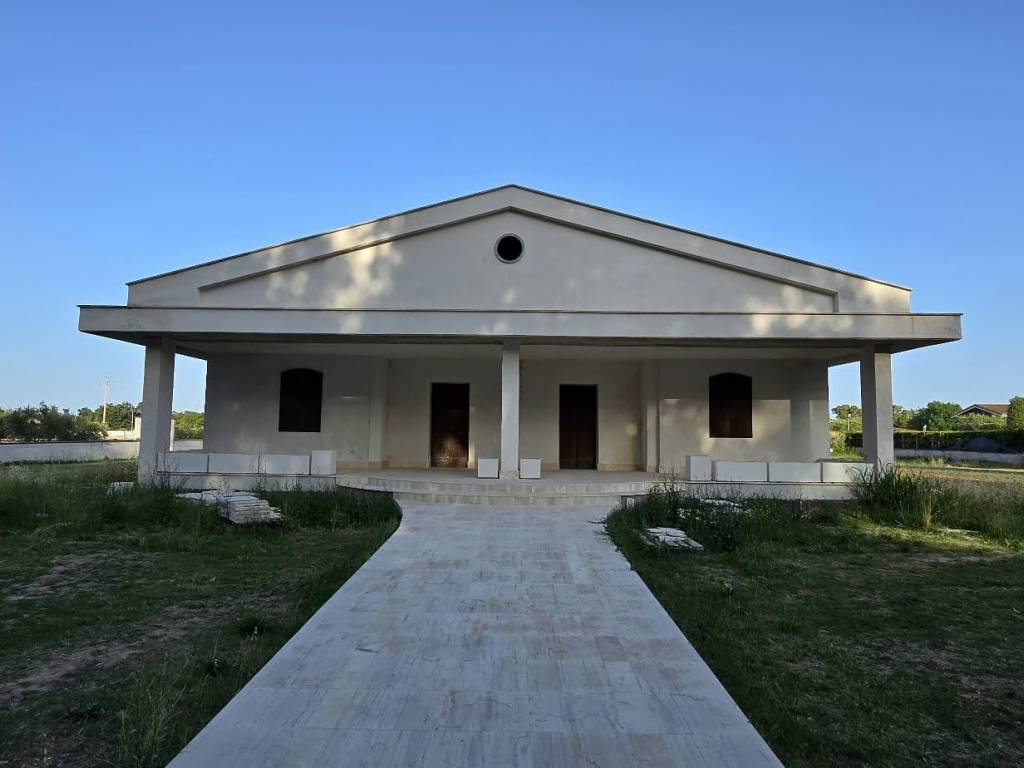 casa indipendente in vendita a Cisterna di Latina