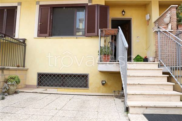 casa indipendente in vendita a Cisterna di Latina