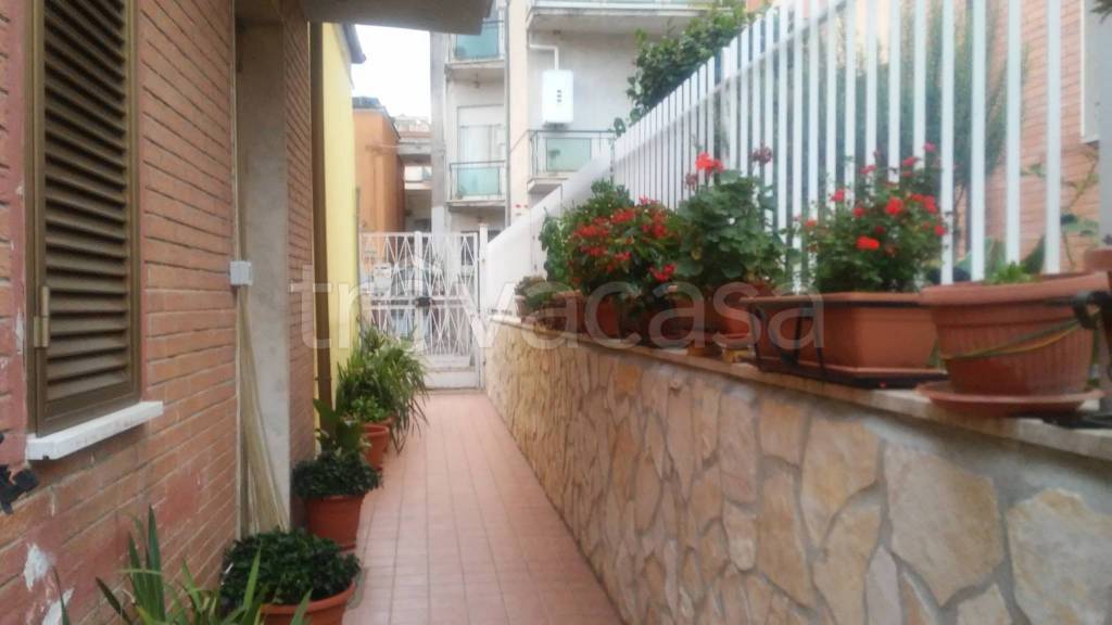 casa indipendente in vendita a Cisterna di Latina