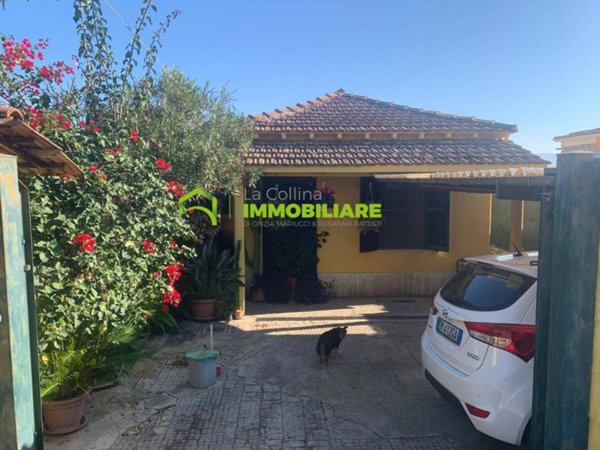 casa indipendente in vendita a Cisterna di Latina