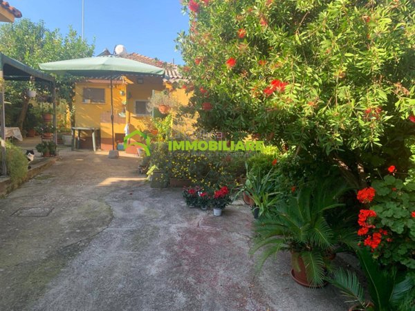 casa indipendente in vendita a Cisterna di Latina