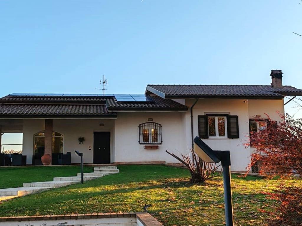 casa indipendente in vendita a Cisterna di Latina in zona Prato Cesarino
