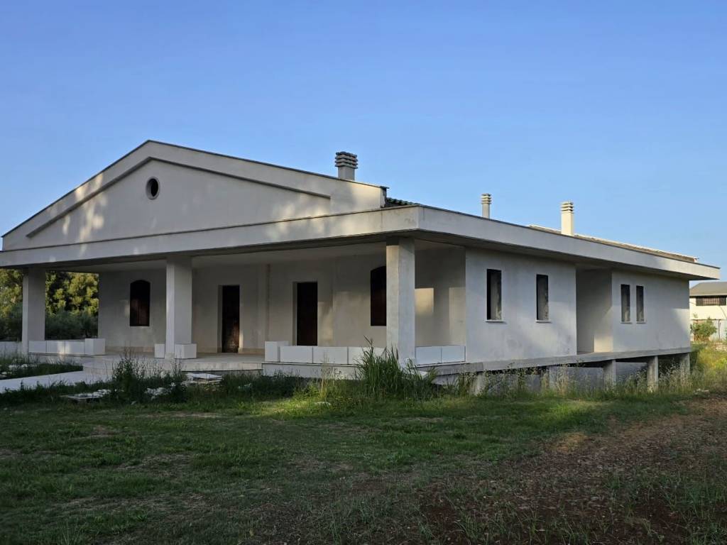 casa indipendente in vendita a Cisterna di Latina