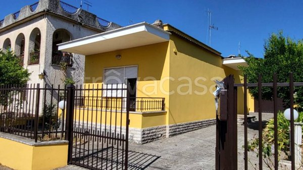casa indipendente in vendita a Cisterna di Latina