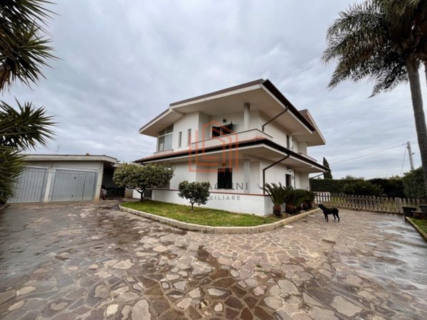 casa indipendente in vendita a Cisterna di Latina in zona Sant'Ilario