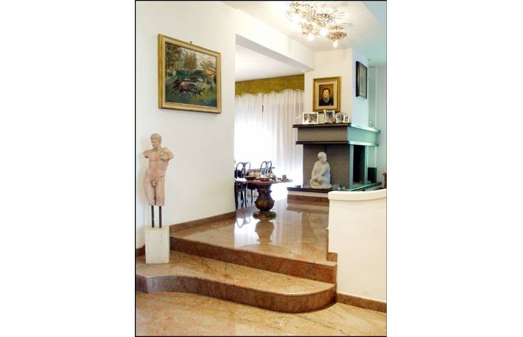 casa indipendente in vendita a Cisterna di Latina