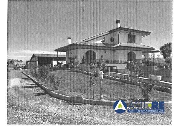 casa indipendente in vendita a Cisterna di Latina