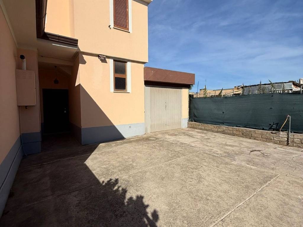 casa indipendente in vendita a Cisterna di Latina