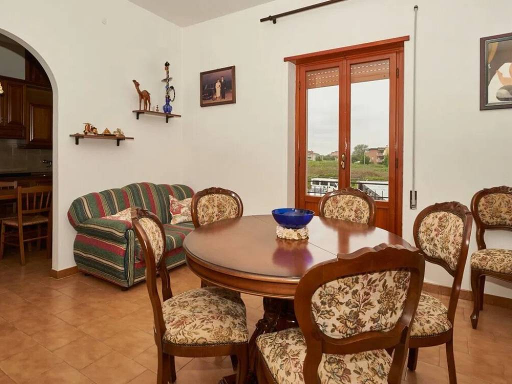 casa indipendente in vendita a Cisterna di Latina