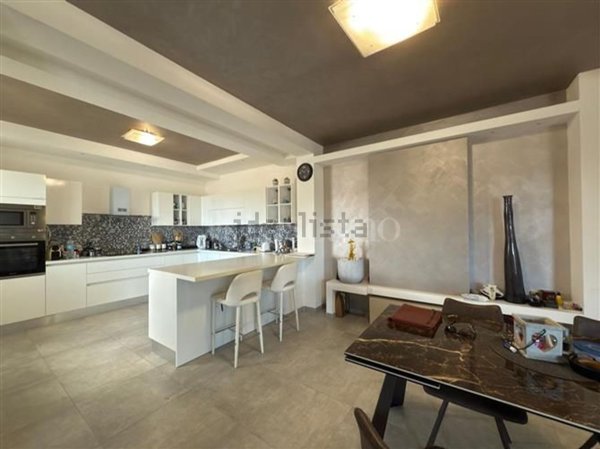 casa indipendente in vendita a Cisterna di Latina