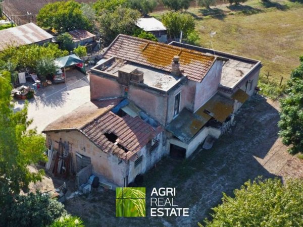 rudere in vendita a Cisterna di Latina
