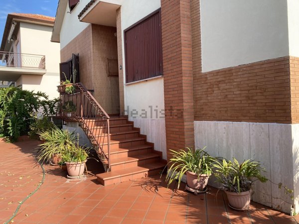 casa indipendente in vendita a Cisterna di Latina
