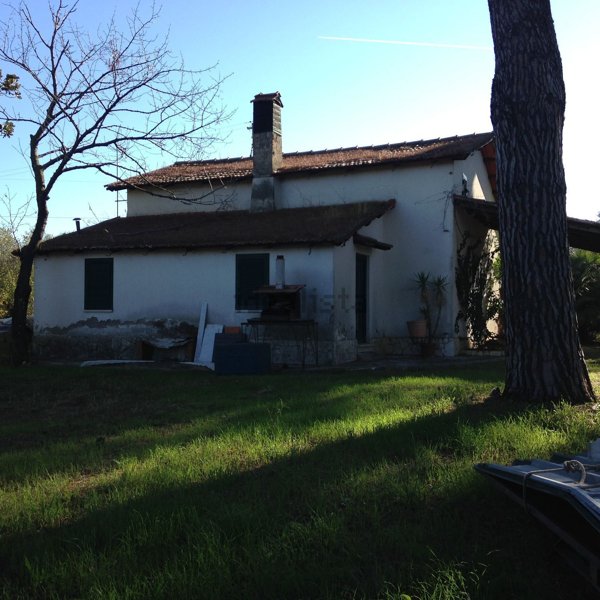 casa indipendente in vendita a Cisterna di Latina