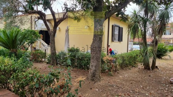 casa indipendente in vendita a Cisterna di Latina