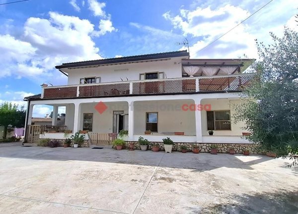 casa indipendente in vendita a Cisterna di Latina in zona Prato Cesarino