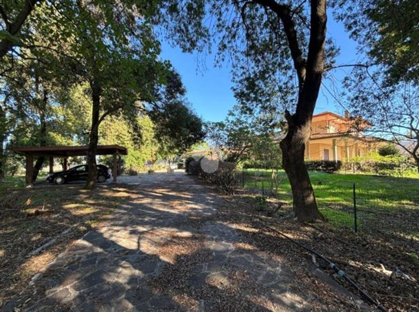 casa indipendente in vendita a Cisterna di Latina