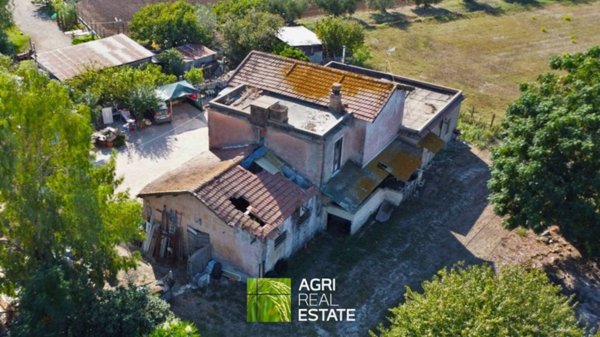 rudere in vendita a Cisterna di Latina