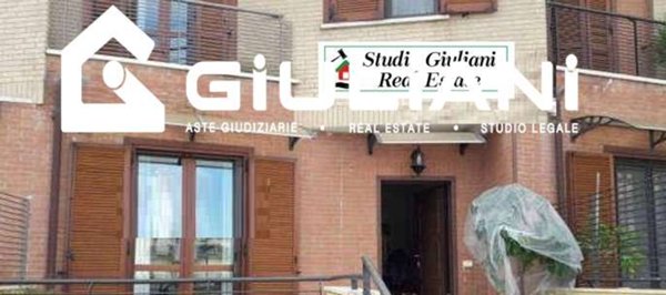 casa indipendente in vendita a Cisterna di Latina