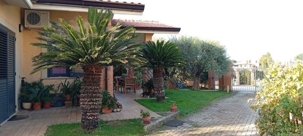 casa indipendente in vendita a Cisterna di Latina