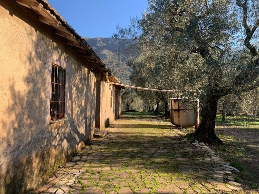 casa indipendente in vendita a Cisterna di Latina