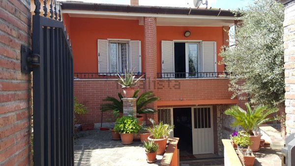 casa indipendente in vendita a Cisterna di Latina