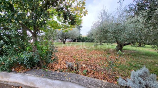 casa indipendente in vendita a Cisterna di Latina