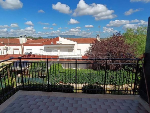 casa indipendente in vendita a Cisterna di Latina