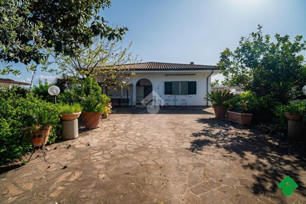 casa indipendente in vendita a Cisterna di Latina in zona Sant'Ilario