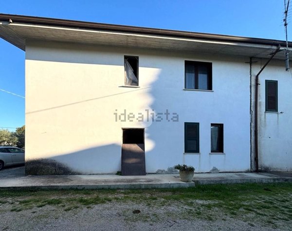 appartamento in vendita a Cisterna di Latina in zona Borgo Flora