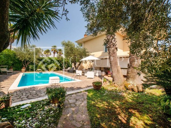 casa indipendente in vendita a Cisterna di Latina