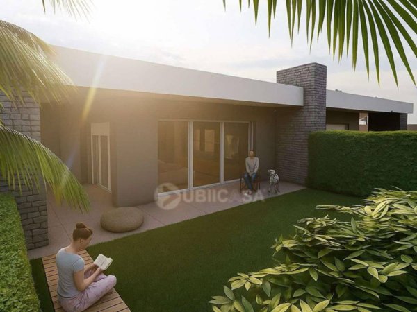 casa indipendente in vendita a Cisterna di Latina