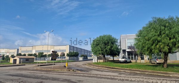 terreno industriale in vendita a Cisterna di Latina