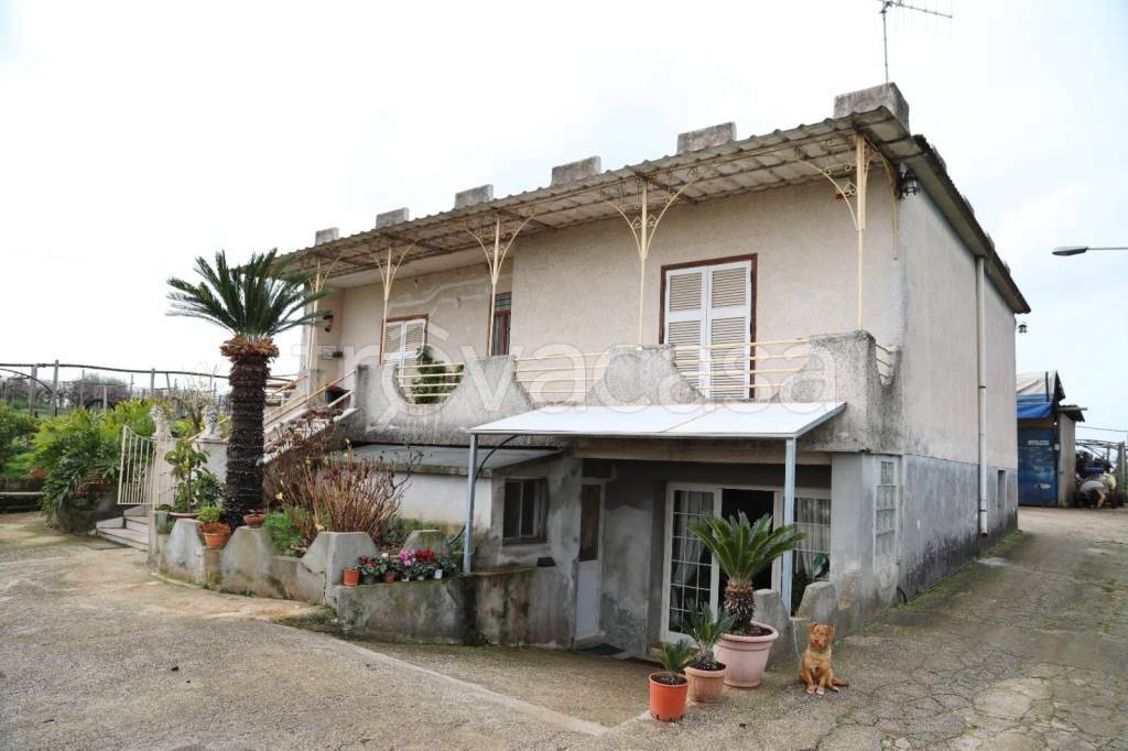casa indipendente in vendita a Cisterna di Latina
